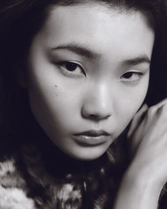 Monochrome portrait of Sherry Shi.